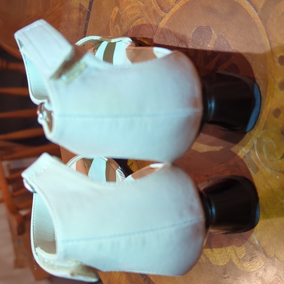 Laura Scott by Marshall's Dress Sandals pair sized 8M Brand New - Picture 7 of 9